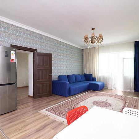 Квартира В Самом Центре Столицы Казахстана Apartment Nur-Sultan  Exterior photo